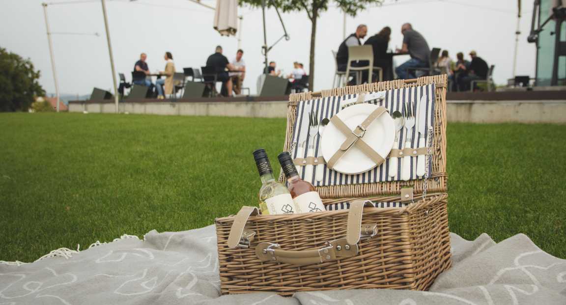 Romantic experience near Budapest for couples who love wine