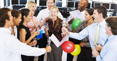 Így kelthetsz jó benyomást a főnökeid előtt, ha céges rendezvényre mész!  Érdemes elolvasnod, ha céges rendezvényre mész!